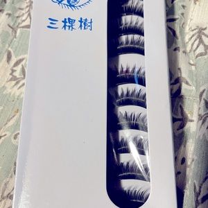 Specializedmadebyhandentirely lashes black